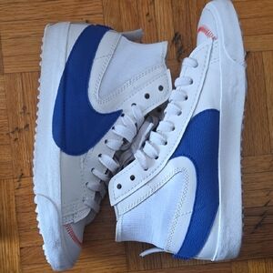 Nike Blazer Sneakers. White With Blue Swoosh